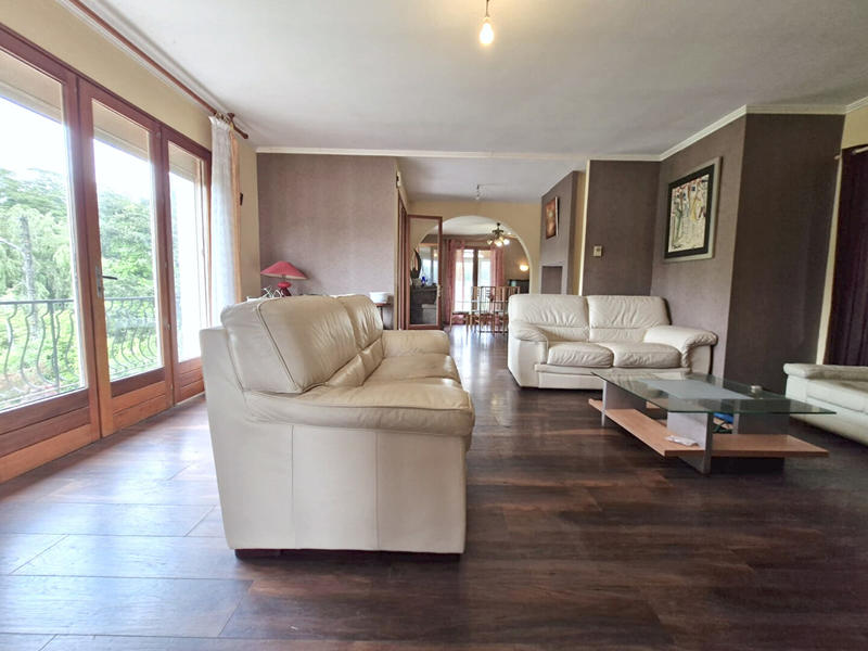 Appartement - 140 m² - 4 pièces