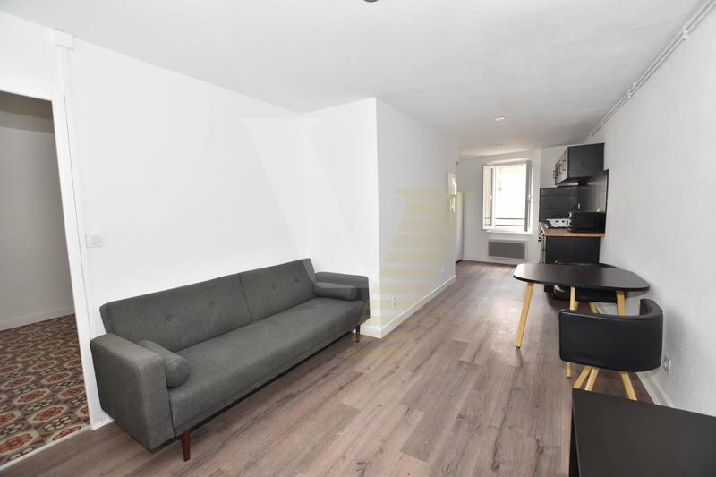 Immeuble - 150 m² - 9 pièces