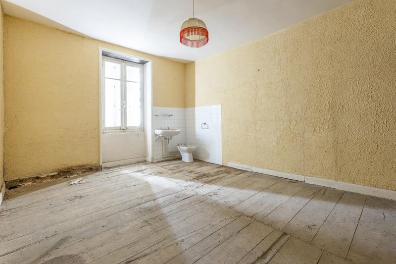 Maison ancienne - 350 m² - 11 pièces