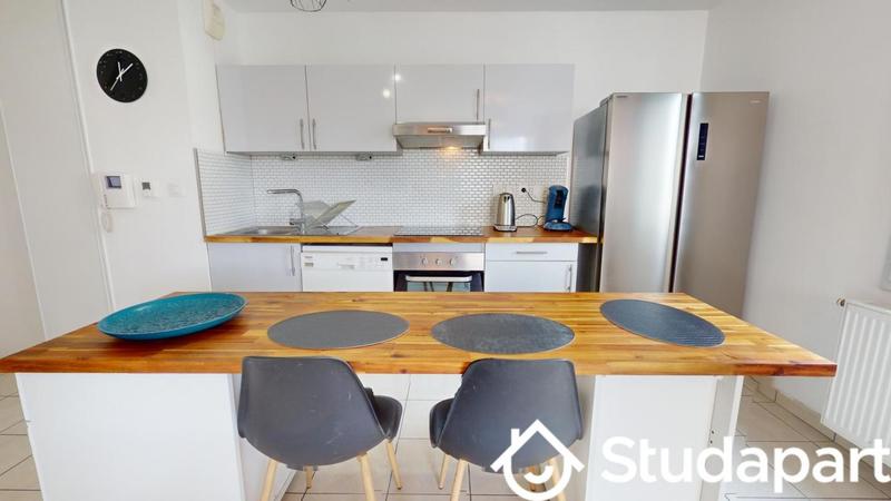 Chambre - 9 m² - 1 pièce