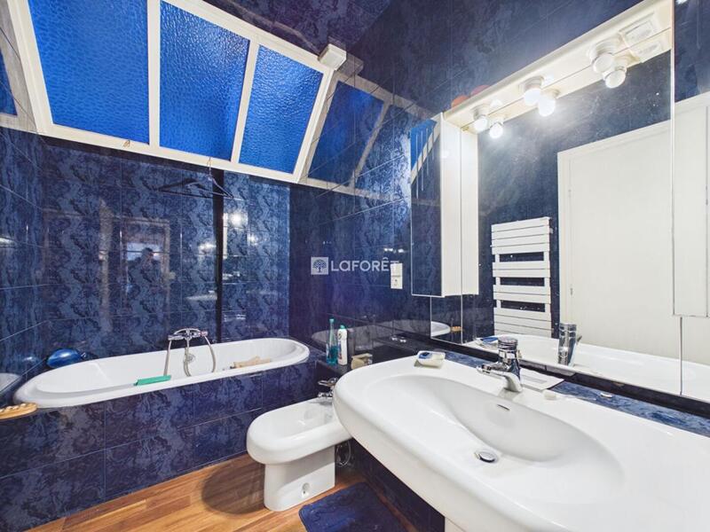 Appartement - 100 m² - 4 pièces