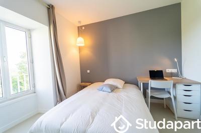 Chambre - 11 m² - 1 pièce