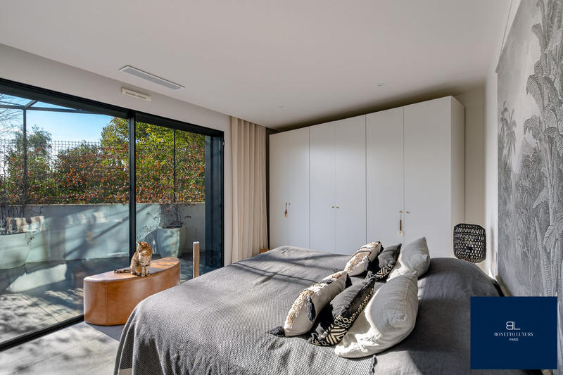 Maison contemporaine - 218 m² - 6 pièces