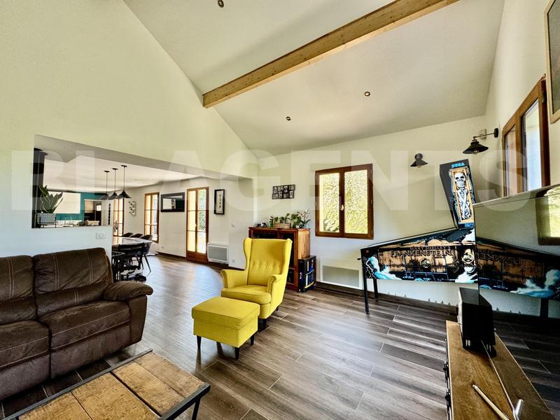 Maison - 157 m² - 7 pièces