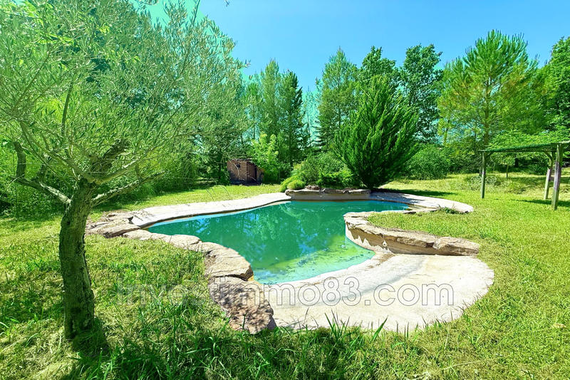 Maison - 200 m² - 7 pièces