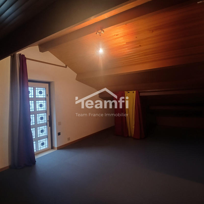 Maison - 134 m² - 7 pièces