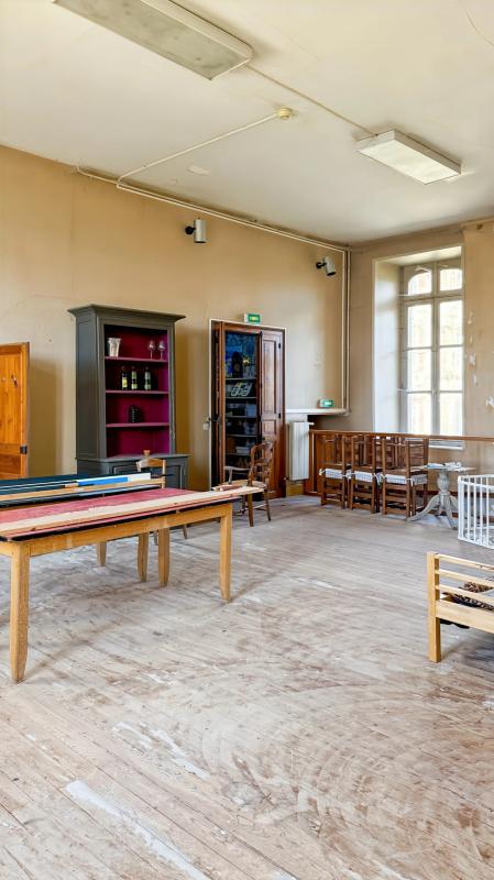 Demeure - 915 m² - 40 pièces