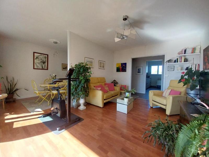 Appartement - 81 m² - 3 pièces