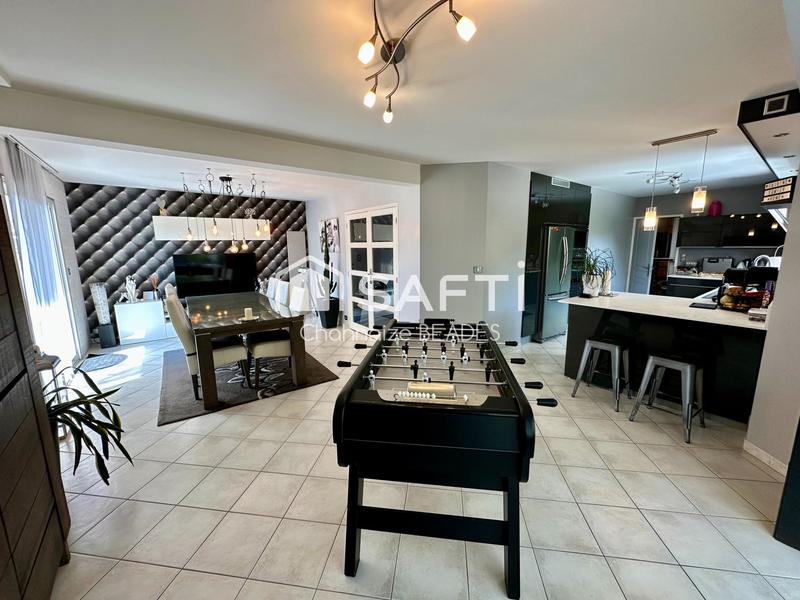 Maison - 121 m² - 5 pièces