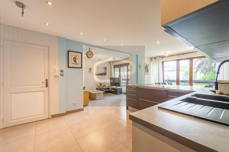 Appartement ancien - 85 m² - 4 pièces