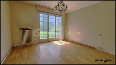 Maison - 165 m² - 8 pièces