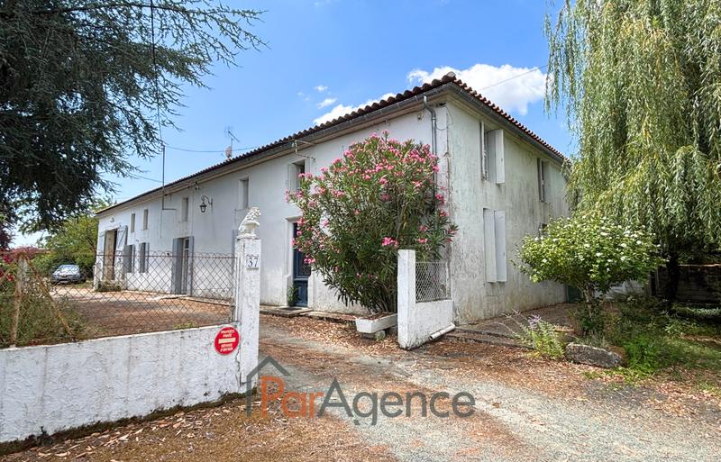 Maison - 253 m² - 14 pièces