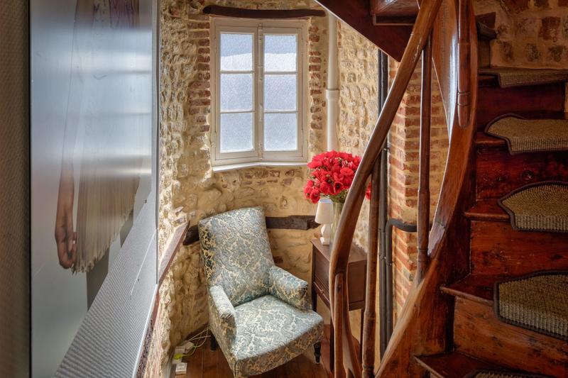 Maison - 280 m² - 10 pièces