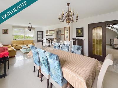 Maison - 300 m² - 15 pièces