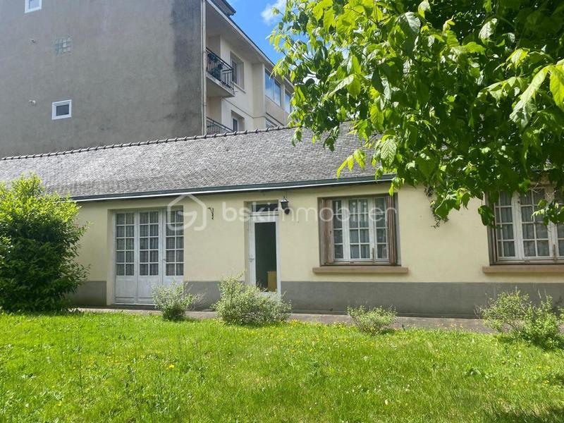 Maison de ville - 326 m² - 8 pièces