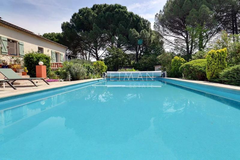 Villa - 136 m² - 5 pièces