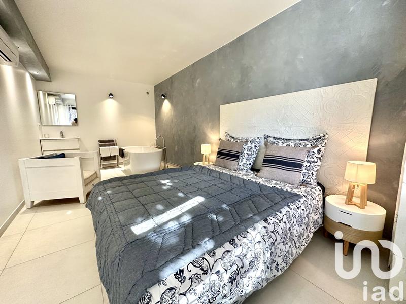 Maison - 283 m² - 8 pièces