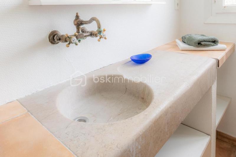 Maison - 259 m² - 9 pièces