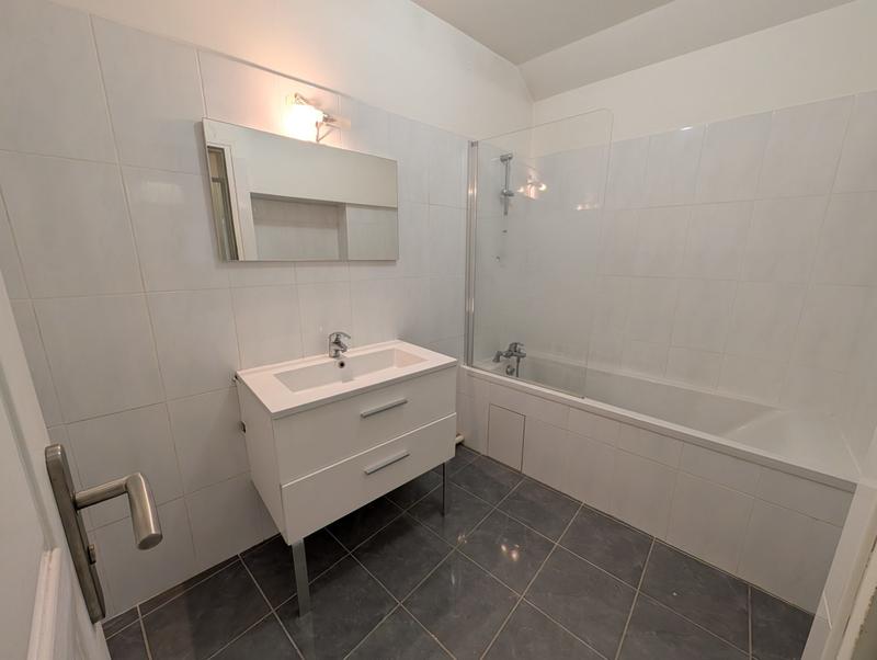 Maison - 378 m² - 9 pièces