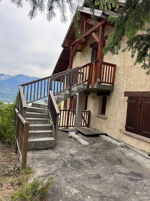 Appartement - 96 m² - 4 pièces