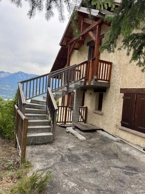 Appartement - 96 m² - 4 pièces