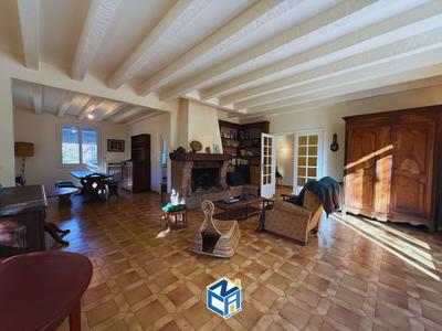 Maison - 192 m² - 5 pièces