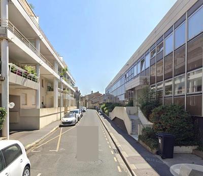 Bureau - 286 m² - 9 pièces