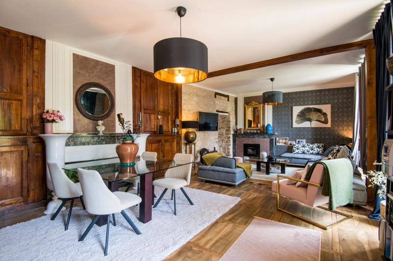 Demeure - 350 m² - 10 pièces