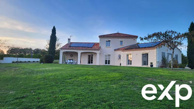 Maison - 204 m² - 5 pièces