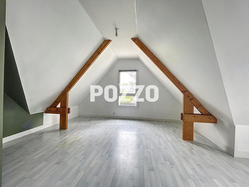 Maison - 180 m² - 8 pièces