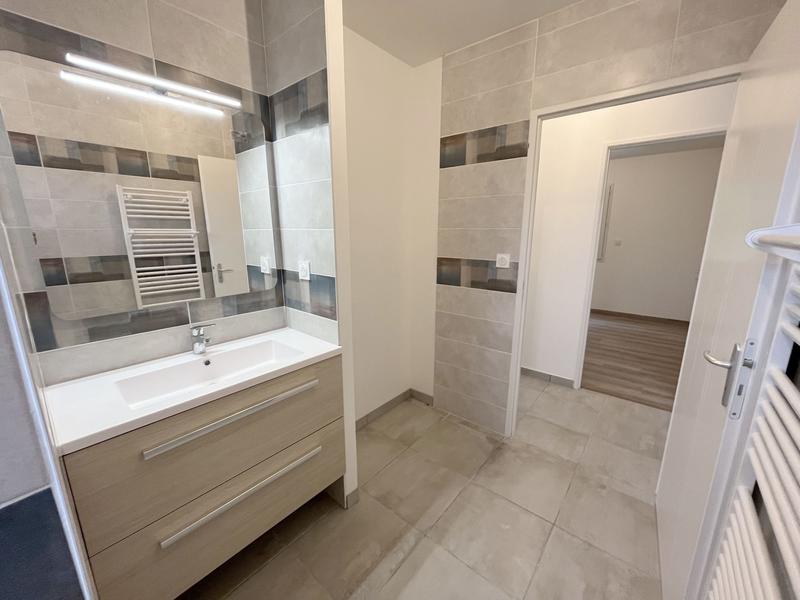 Maison - 90 m² - 6 pièces