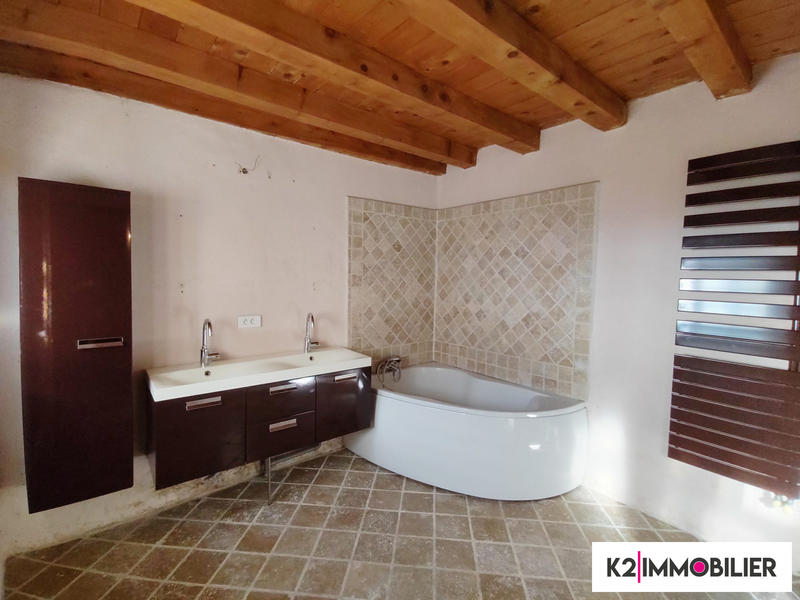 Maison - 179 m² - 6 pièces