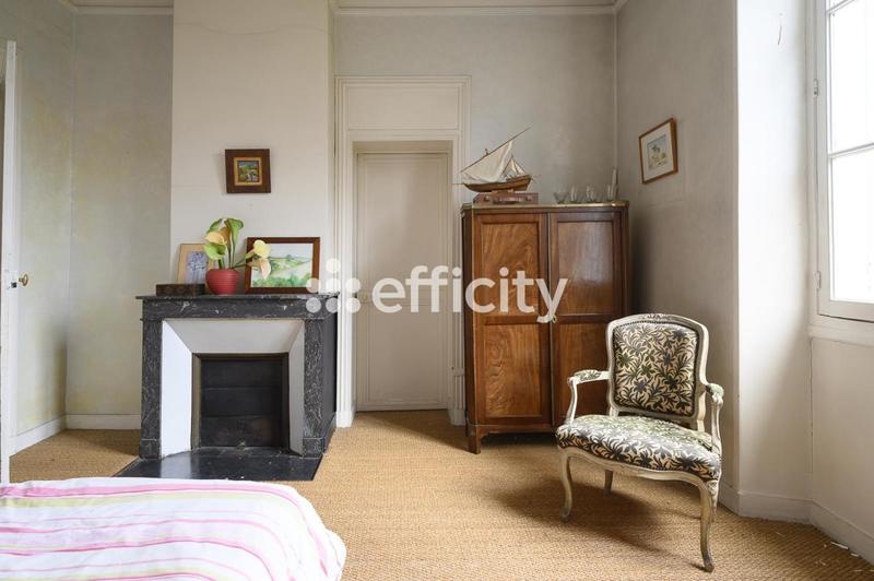 Maison - 434 m² - 16 pièces