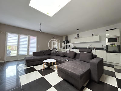 Maison - 180 m² - 7 pièces