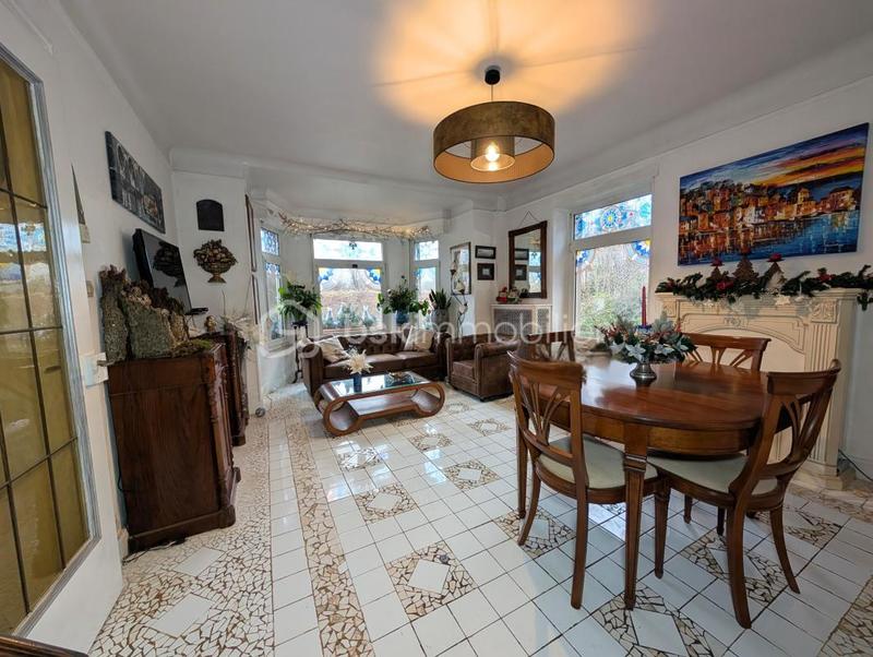 Appartement - 95 m² - 4 pièces