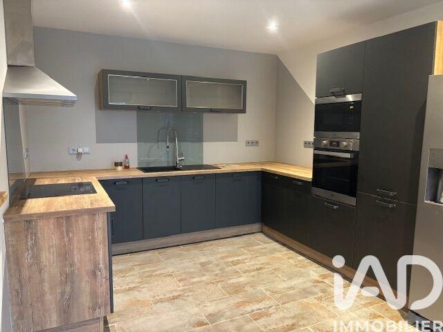 Maison - 227 m² - 5 pièces