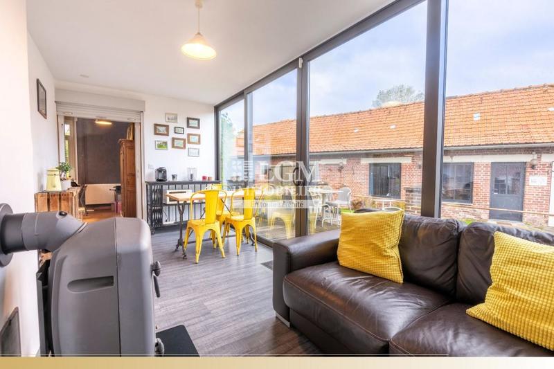 Villa - 256 m² - 5 pièces