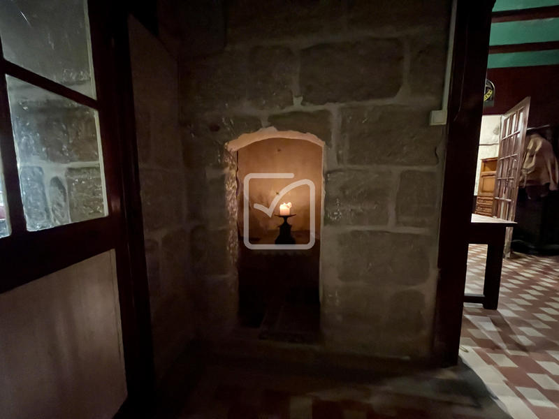 Maison - 525 m² - 16 pièces