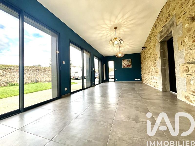 Maison - 225 m² - 10 pièces