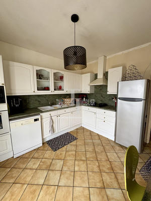 Maison - 133 m² - 6 pièces