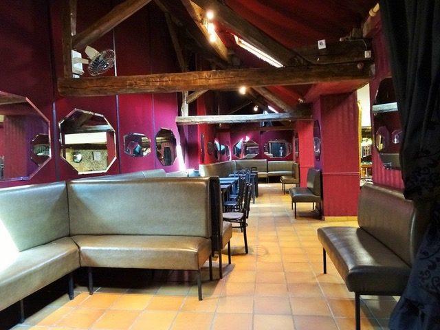 Maison - 573 m² - 10 pièces