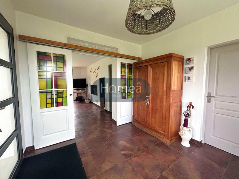 Maison - 215 m² - 8 pièces