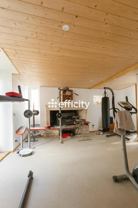 Demeure - 275 m² - 7 pièces