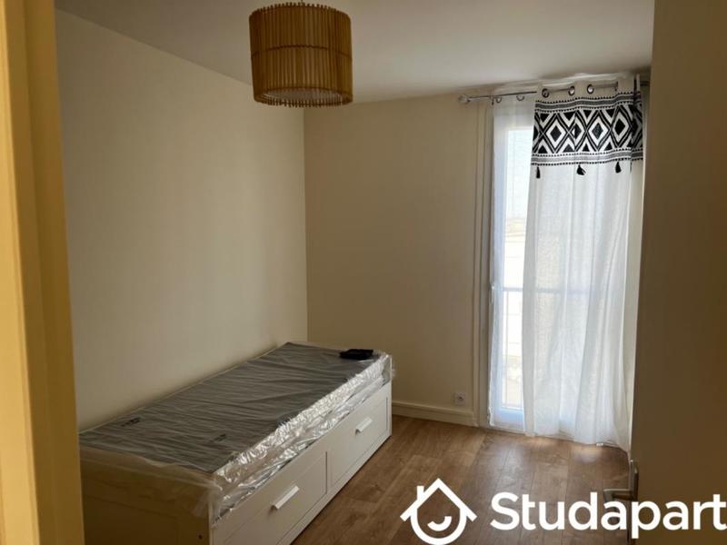 Chambre - 12 m² - 1 pièce