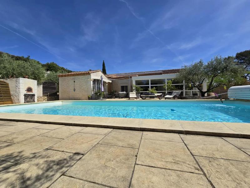 Maison - 163 m² - 5 pièces