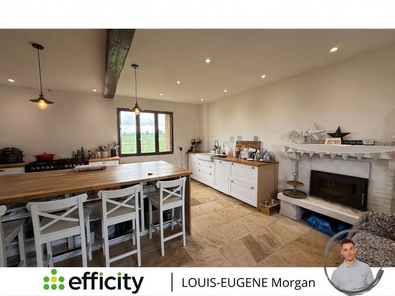 Corps de ferme - 780 m² - 7 pièces