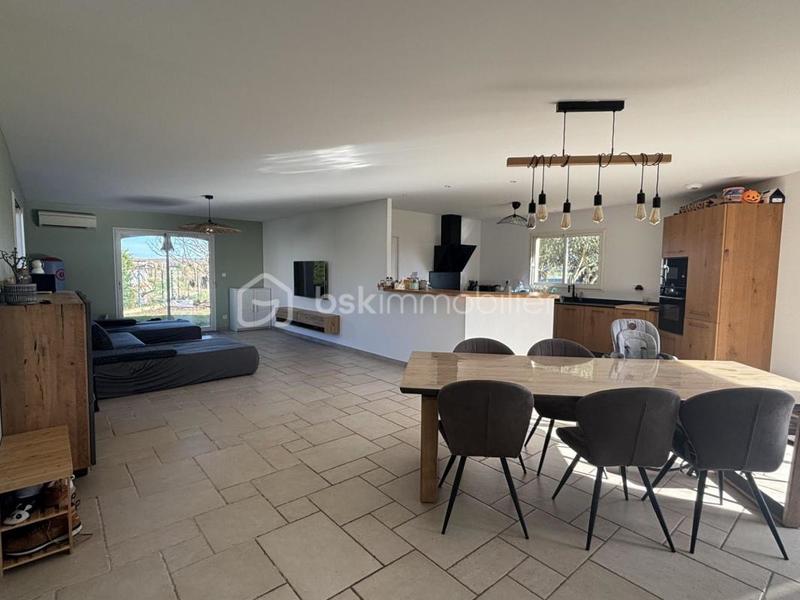 Maison traditionnelle - 155 m² - 6 pièces