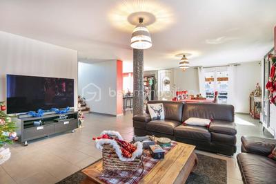 Maison - 189 m² - 5 pièces