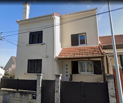 Maison - 161 m² - 10 pièces