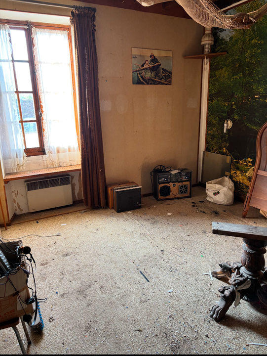 Corps de ferme - 140 m² - 9 pièces